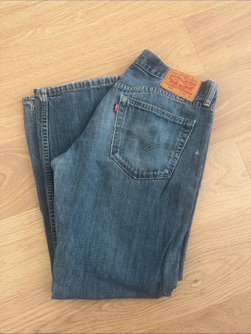 Classic Straight-Leg Blue Denim Jeans 559 32x32
